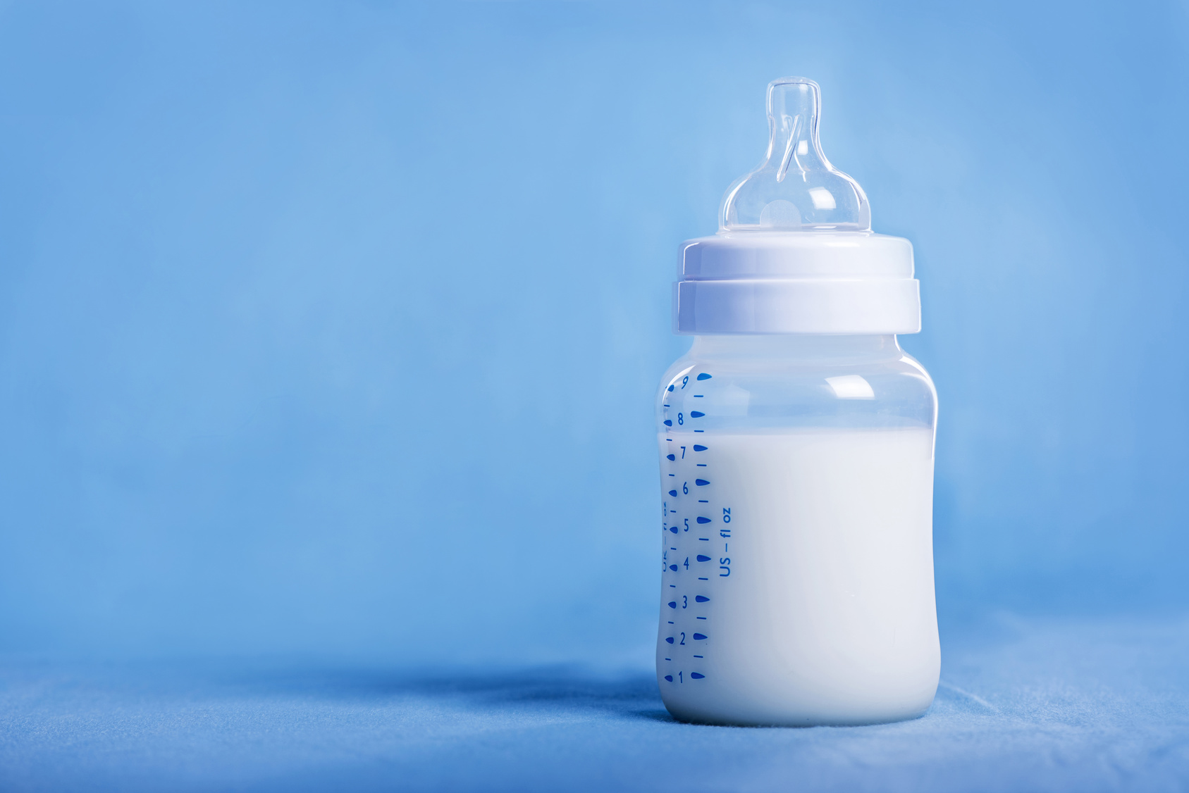 Choisir l'eau pour le biberon de bébé - Prémibio